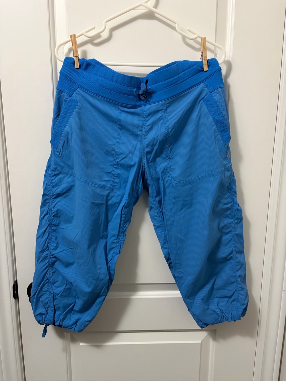 Lululemon blue capris